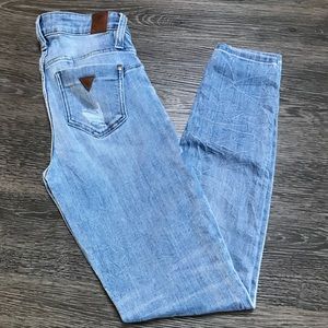 Guess Curve X Distressed skinny jeans